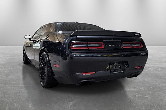 Dodge Challenger 5 of 30