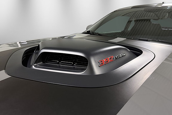 Dodge Challenger 14 of 30