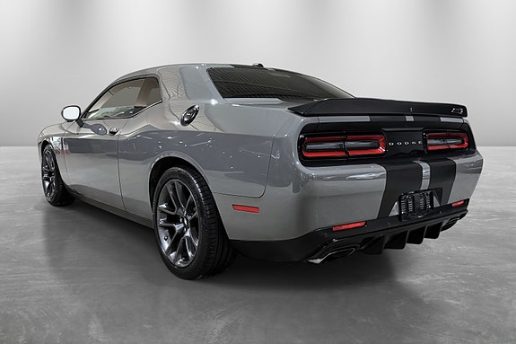 Dodge Challenger 5 of 30