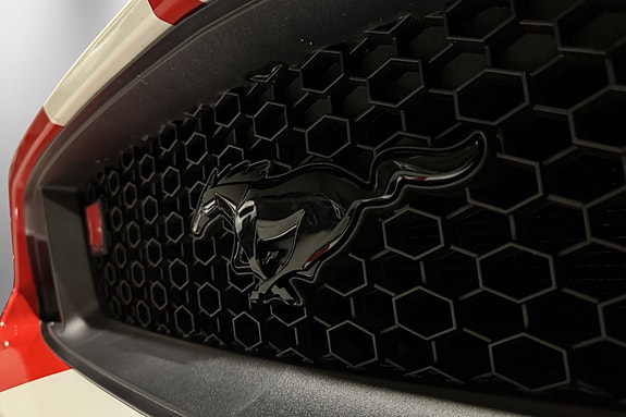 Ford Mustang 17 of 30