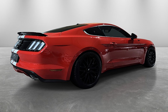 Ford Mustang 10 of 30