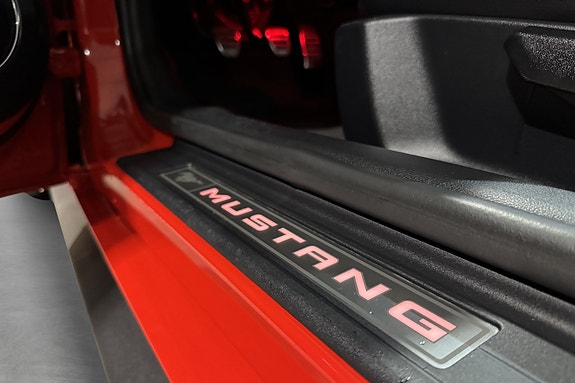 Ford Mustang 29 of 30