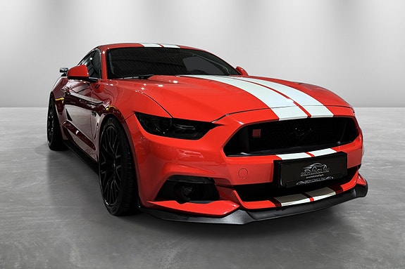 Ford Mustang 13 of 30