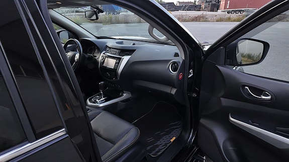 Nissan Navara 18 of 23