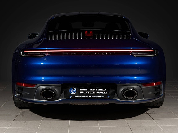 Porsche 911 Carrera 4S 5 of 5