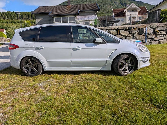 Ford S-MAX 2 of 5