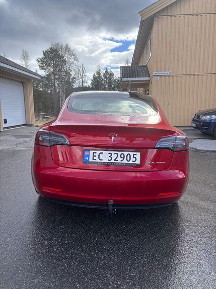 Tesla Model 3 7 of 12