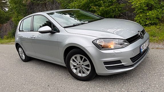 Volkswagen Golf VII 2 of 5