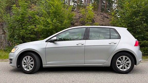 Volkswagen Golf VII 4 of 5