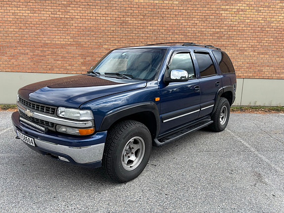 Chevrolet Tahoe 3 of 19