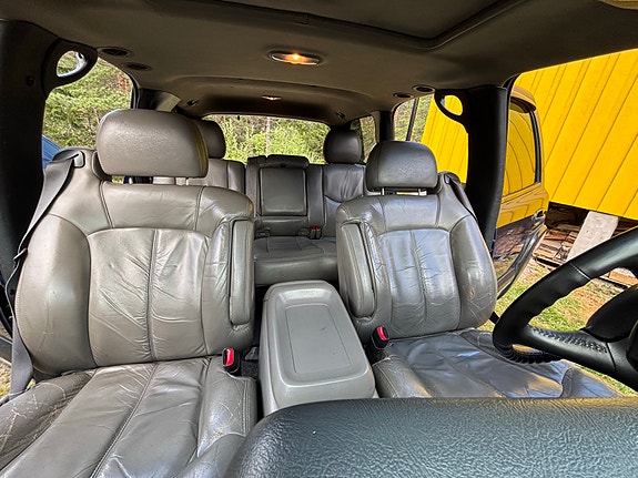Chevrolet Tahoe 16 of 19