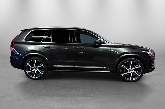 Volvo XC90 4 of 5