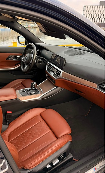 BMW 330e 12 of 19