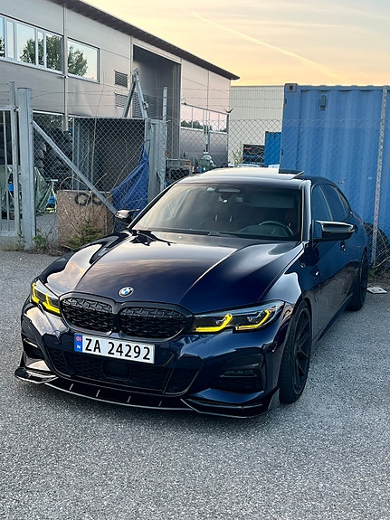 BMW 330e 2 of 19