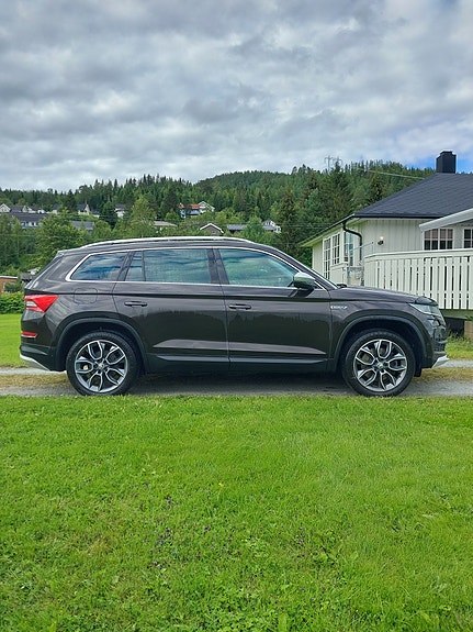 Skoda Kodiaq 2 of 5