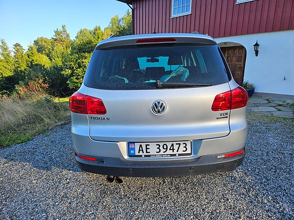 Volkswagen Tiguan 4 of 5