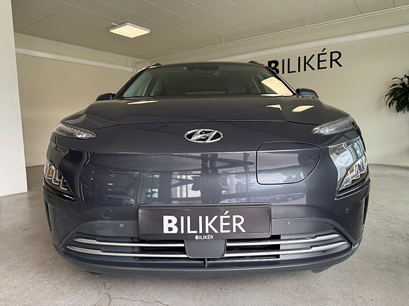 Hyundai Kona 2 of 5