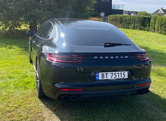 Porsche Panamera 4 13 of 15