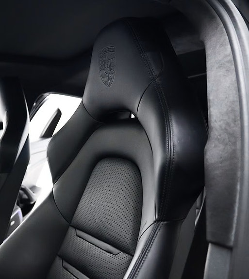 Porsche Panamera 4 8 of 15