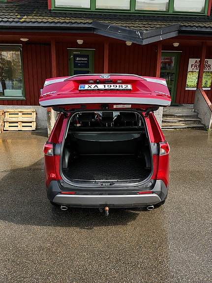 Toyota RAV4 3 of 5