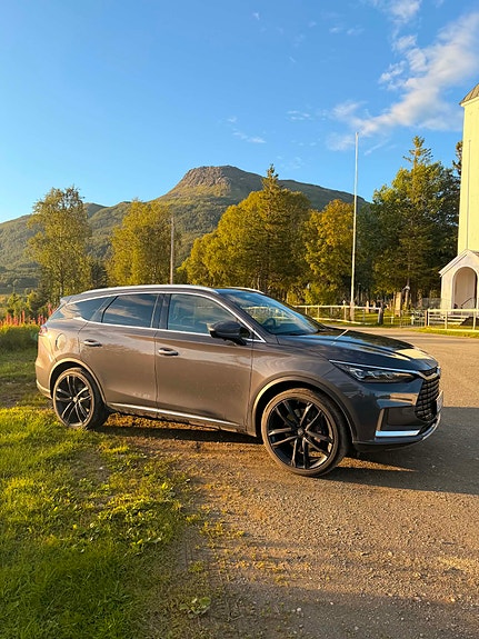 BYD Tang 5 of 5