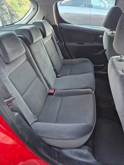 Peugeot 207 12 of 19