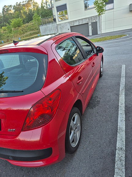 Peugeot 207 8 of 19