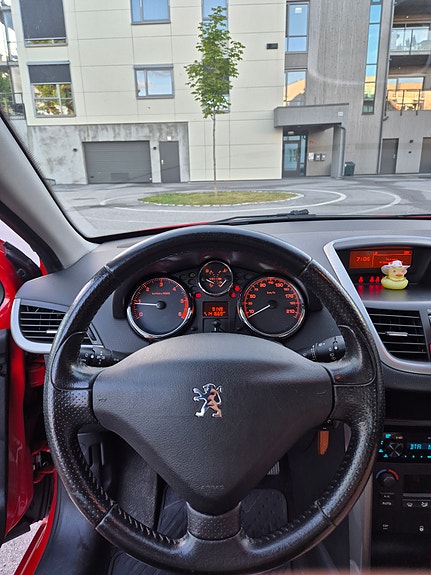 Peugeot 207 15 of 19