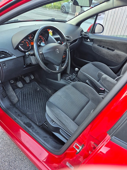 Peugeot 207 18 of 19