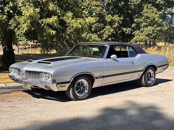 Oldsmobile 442 6 of 30