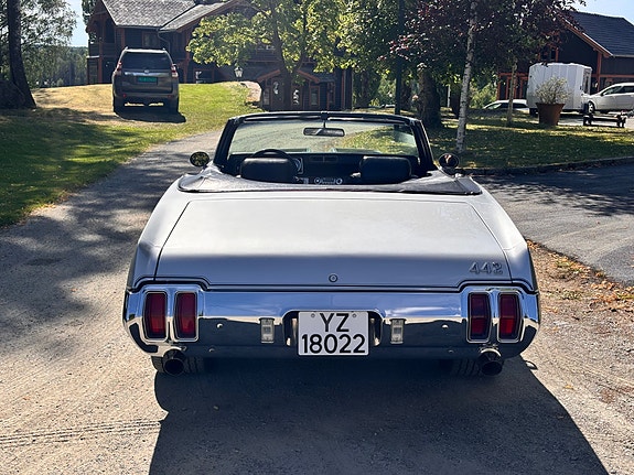 Oldsmobile 442 23 of 30