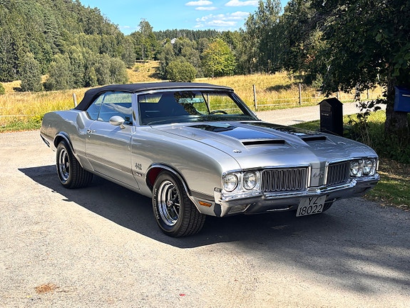 Oldsmobile 442 16 of 30