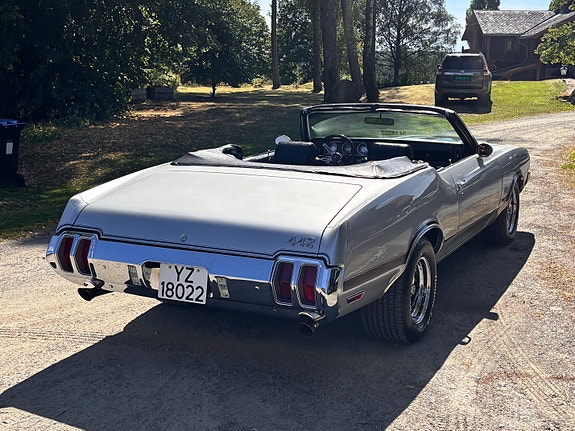 Oldsmobile 442 24 of 30