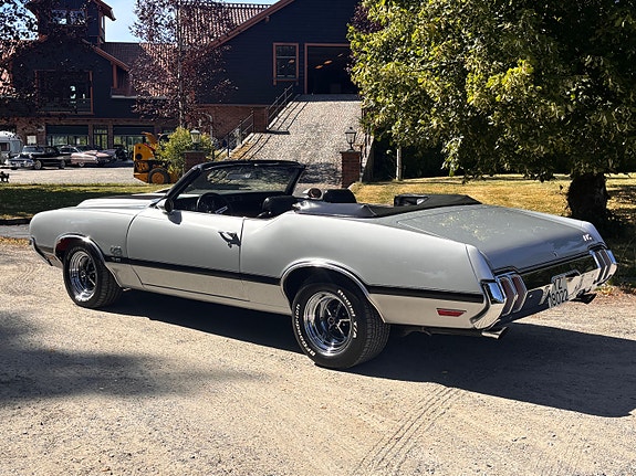 Oldsmobile 442 21 of 30