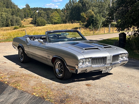 Oldsmobile 442 28 of 30