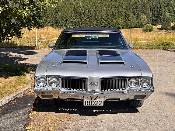 Oldsmobile 442 4 of 30