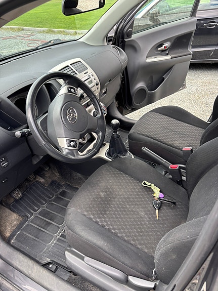 Toyota Urban Cruiser 7 of 14