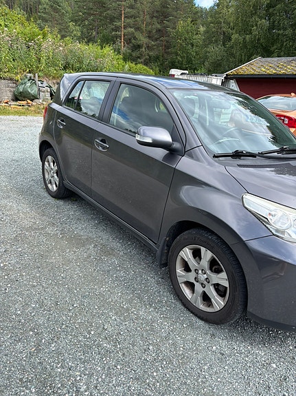 Toyota Urban Cruiser 2 of 14