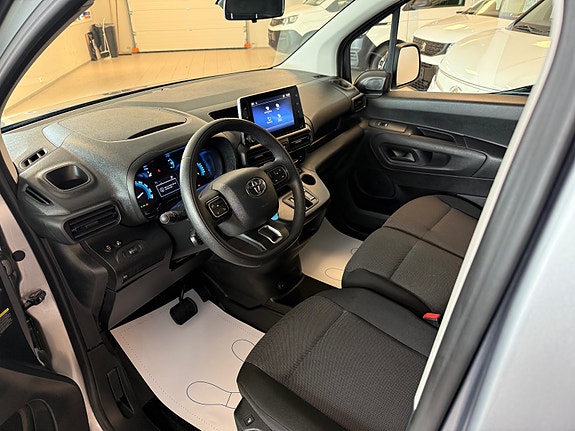 Toyota Proace City 3 of 5