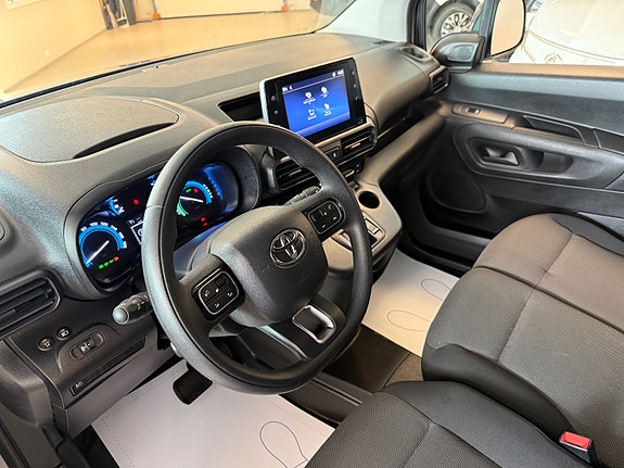 Toyota Proace City 2 of 5