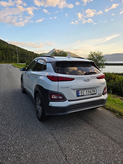 Hyundai Kona 4 of 5