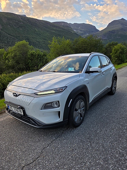 Hyundai Kona 3 of 5