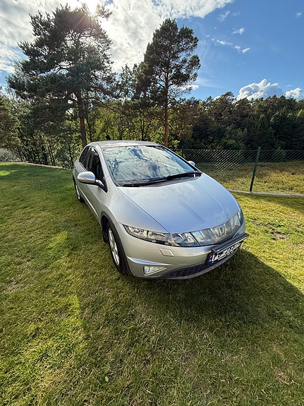 Honda Civic 2 of 5