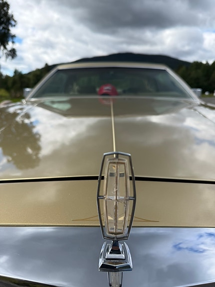 Lincoln Continental 15 of 30