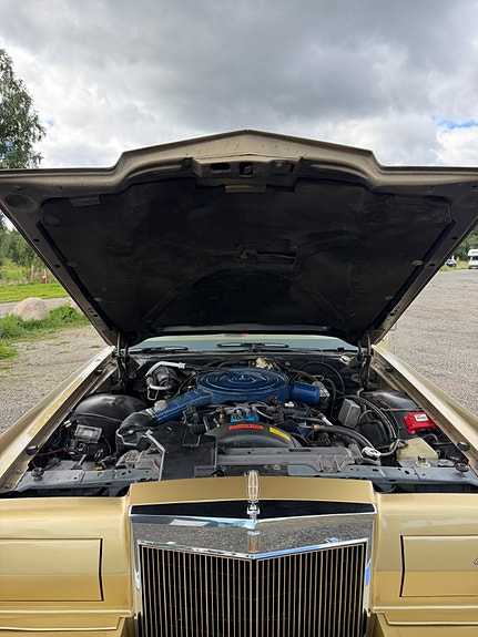 Lincoln Continental 18 of 30