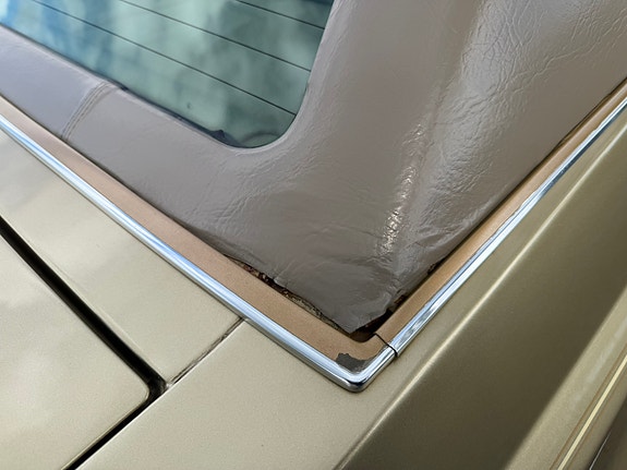 Lincoln Continental 11 of 30