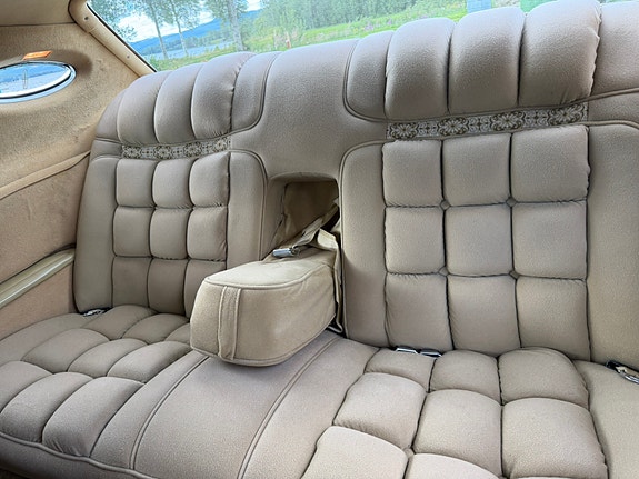 Lincoln Continental 20 of 30