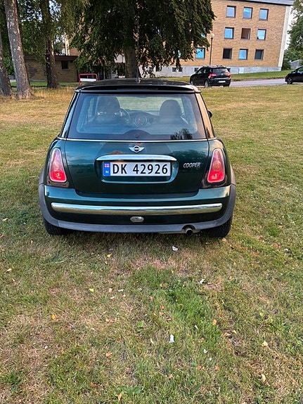 MINI Cooper 5 of 5