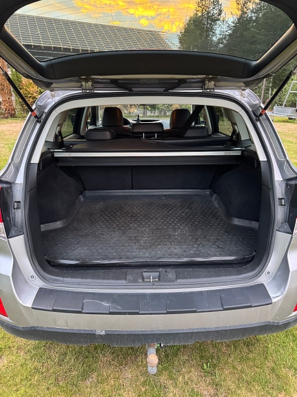 Subaru Legacy 7 of 10