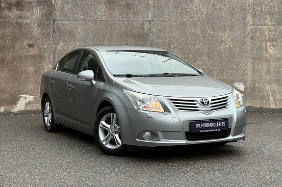 Toyota Avensis 4 of 5